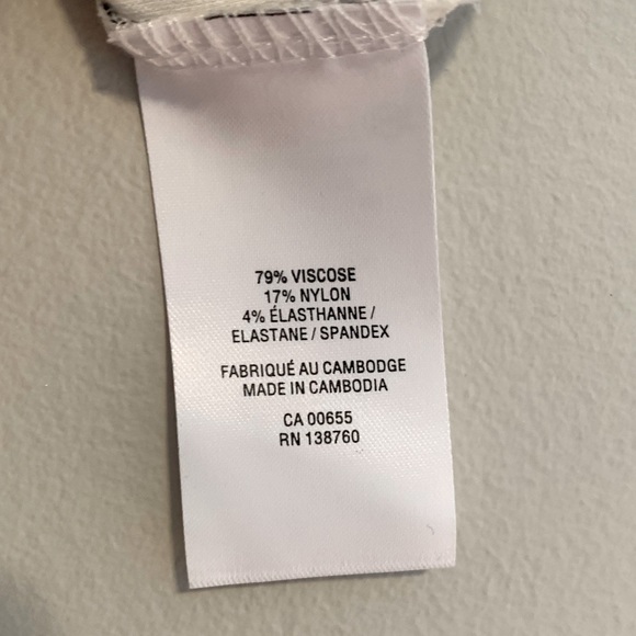 Floral Bell Sleeve Top | Reitman’s - Picture 7 of 7